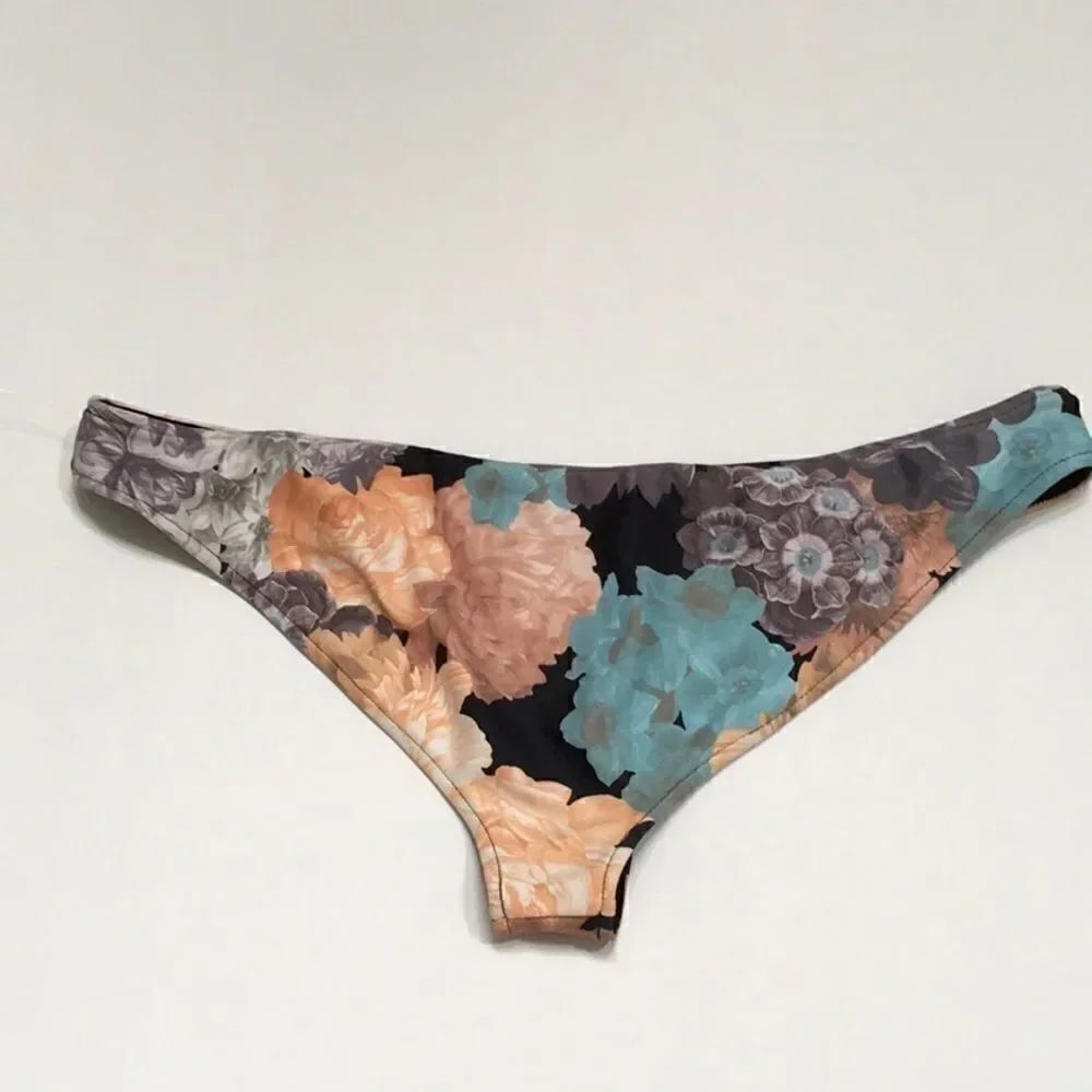 Rachel Pally floral bikini bottoms. NWOT - Picture 6 of 6